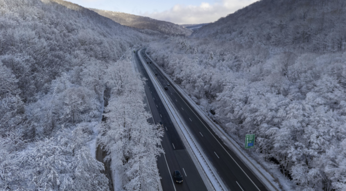 Движението край Кресна възстановено, пешеходец загина